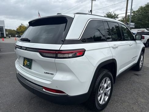 Certified 2022 Jeep Grand Cherokee Limited image 17