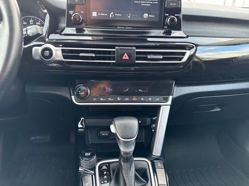 Used 2021 Kia Seltos EX image 19