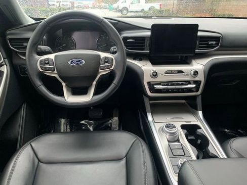 Certified 2023 Ford Explorer XLT w/ Equipment Group 202A image 20