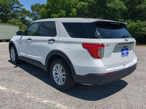 Certified 2021 Ford Explorer 2WD image 5