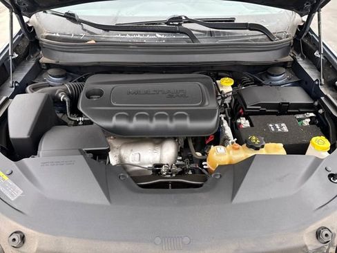 Used 2021 Jeep Cherokee Latitude w/ Mopar Interior Package image 23