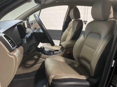Used 2020 Hyundai Tucson Limited image 11