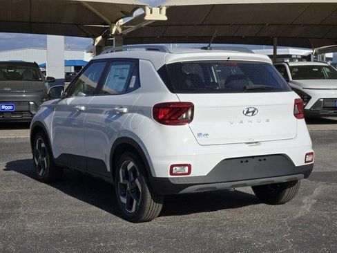 New 2026 Hyundai Venue SEL image 3