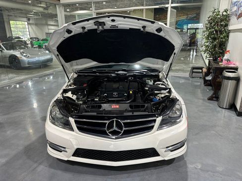 Used 2014 Mercedes-Benz C 250 Sedan image 23