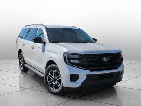 New 2026 Ford Expedition Active RWD image 2
