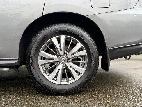 Used 2020 Nissan Pathfinder S AWD/4WD image 14