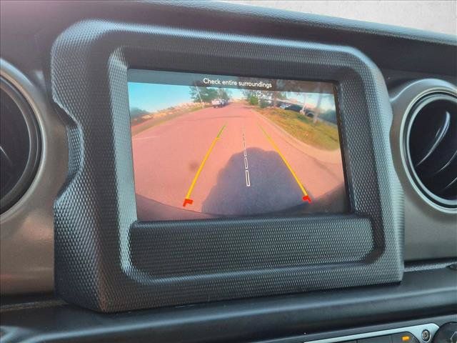Used 2022 Jeep Wrangler Unlimited Sport AWD/4WD image 14