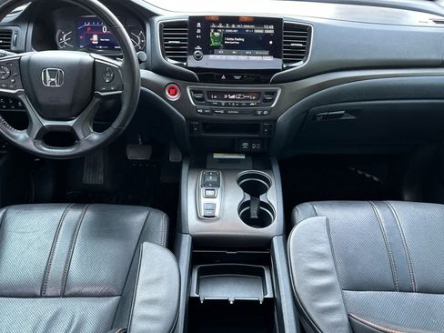Used 2022 Honda Passport TrailSport image 3