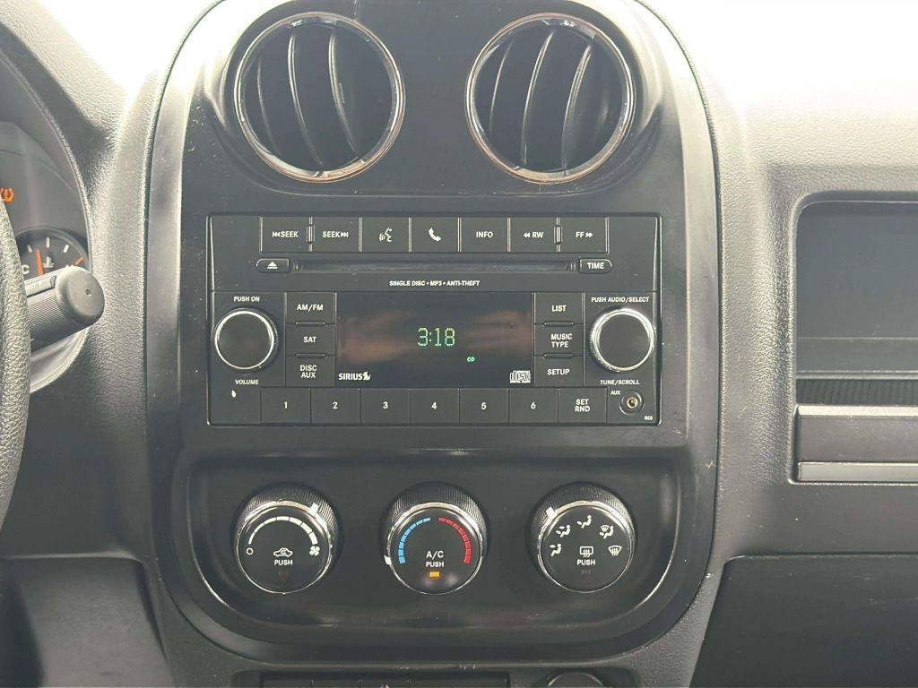Used 2016 Jeep Patriot Sport w/ Power Value Group AWD/4WD image 17
