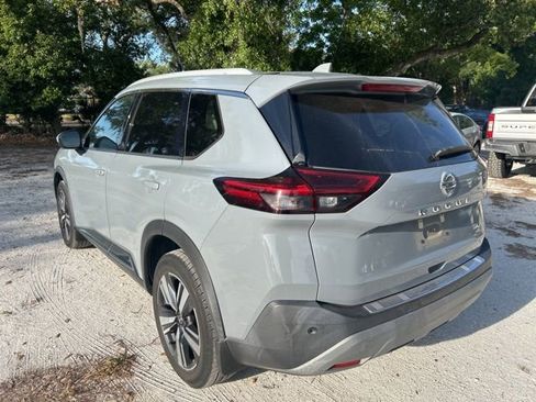 Used 2021 Nissan Rogue SL image 3