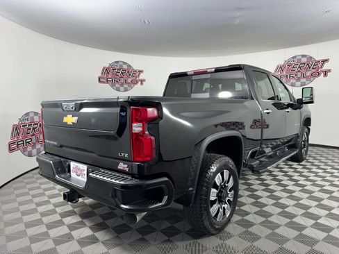 Used 2022 Chevrolet Silverado 2500 LTZ w/ Z71 Chrome Sport Edition AWD/4WD image 7