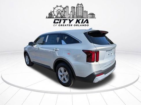 New 2026 Kia Sorento LX FWD image 4