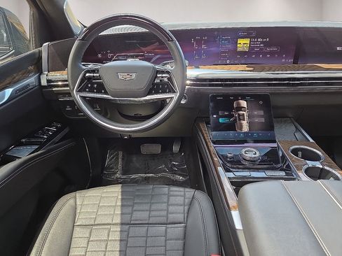 Used 2025 Cadillac Escalade Sport Platinum RWD image 21