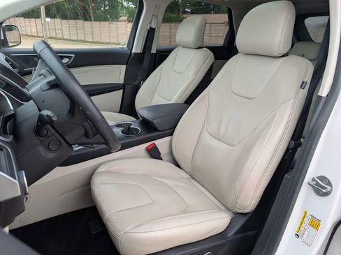 Used 2018 Ford Edge Titanium w/ Equipment Group 301A FWD image 24