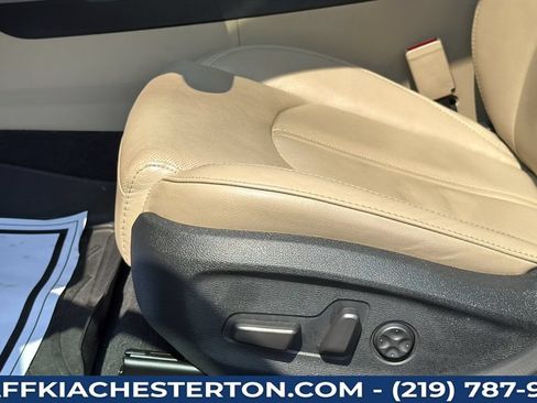 Used 2015 Hyundai Sonata Limited w/ Option Group 05 FWD image 25