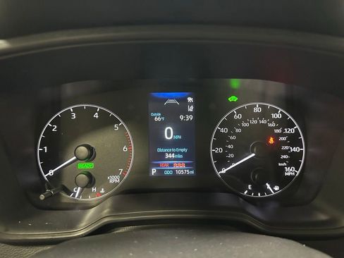 Used 2025 Toyota Corolla SE FWD image 22