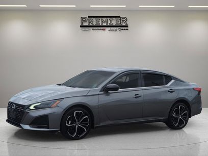 Used 2023 Nissan Altima 2.5 SR w/ SR Premium Package