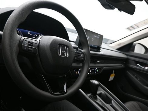 Certified 2025 Honda Accord SE image 11