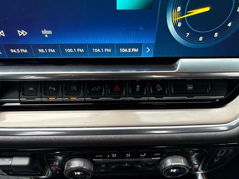 Used 2022 Chevrolet Silverado 1500 High Country w/ Technology Package image 41