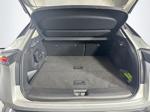 Used 2023 Nissan Ariya AWD image 30