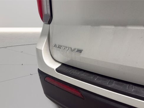 Used 2025 Ford Explorer Active image 33