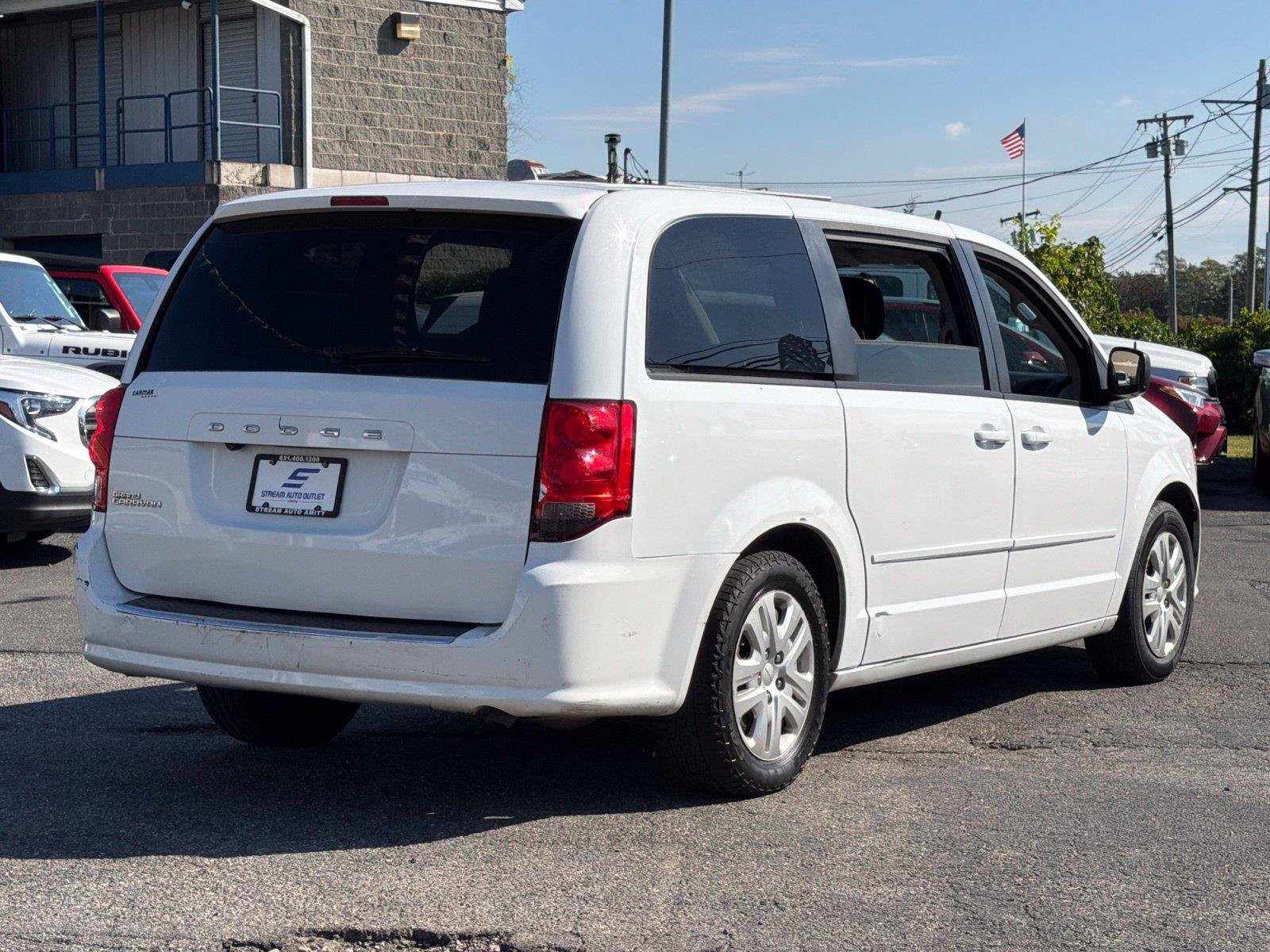 Used 2017 Dodge Grand Caravan SE w/ Power Window Group FWD image 8