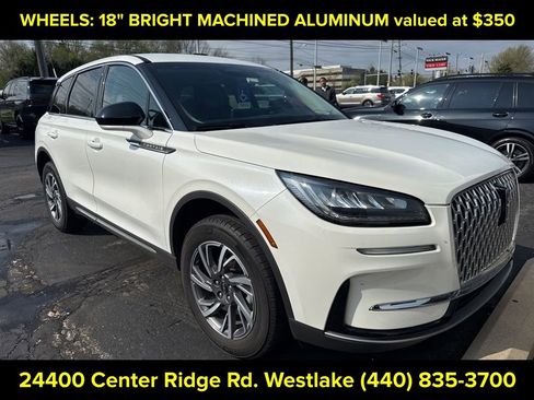 Used 2023 Lincoln Corsair AWD image 4