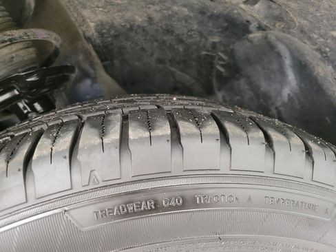 Used 2025 Nissan Rogue SV image 5