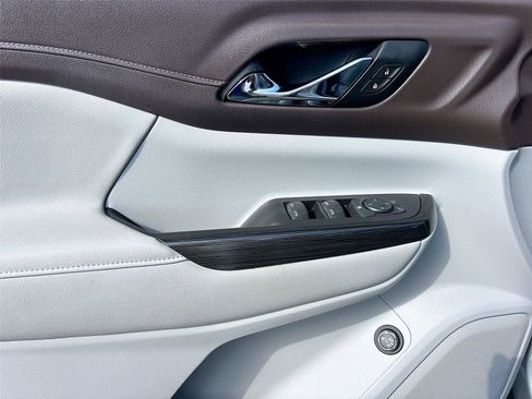 Used 2019 GMC Acadia SLT w/ LPO, Floor Liner Package image 19