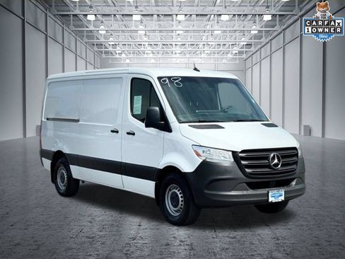 Used 2021 Mercedes-Benz Sprinter 2500 image 4