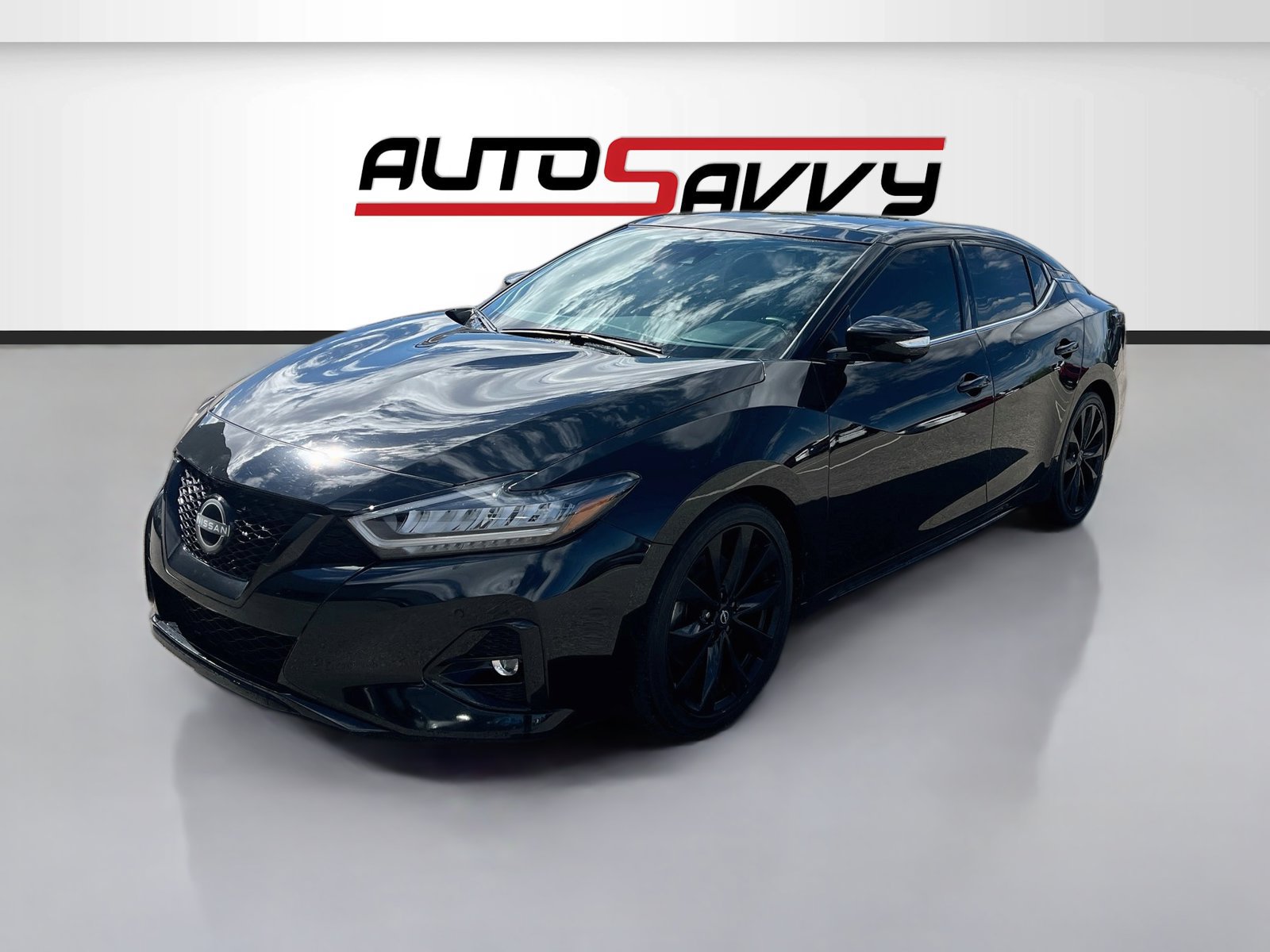 Used 2023 Nissan Maxima SR w/ Sport Mat Group FWD image 3