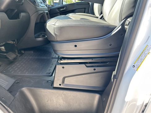Used 2025 RAM ProMaster 2500 w/ Convenience Group FWD image 12