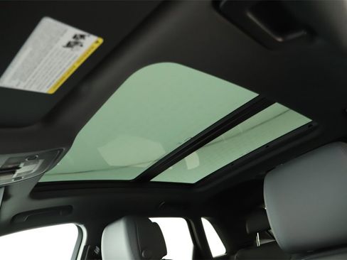 New 2025 Audi Q3 2.0T Premium image 26