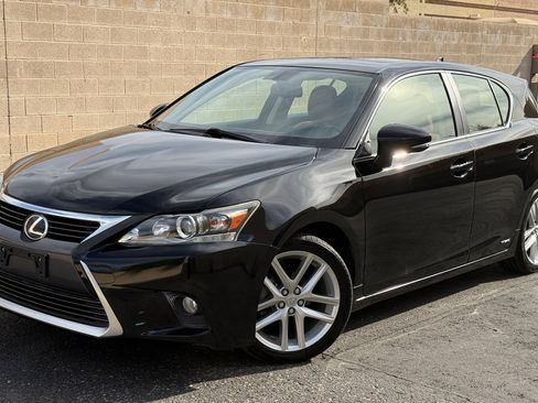 Used 2015 Lexus CT 200h image 2