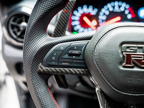 Used 2020 Nissan GT-R Premium image 51