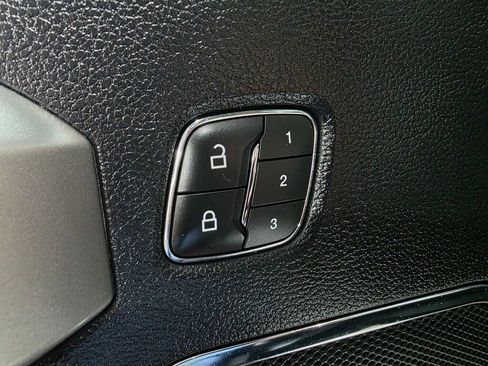 Used 2020 Ford F150 Lariat w/ Equipment Group 502A Luxury AWD/4WD image 14