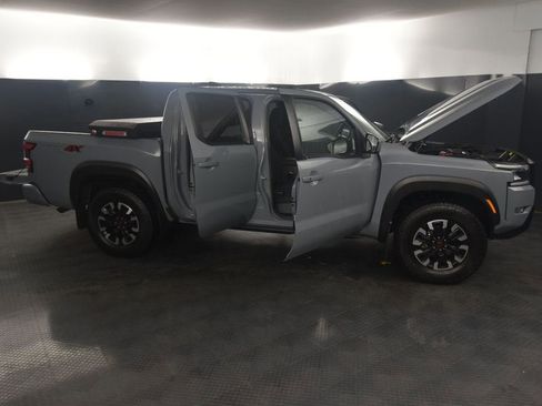 Used 2024 Nissan Frontier PRO-4X w/ Off-Road Protection Package image 34