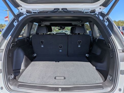 New 2025 Jeep Grand Cherokee Altitude image 33