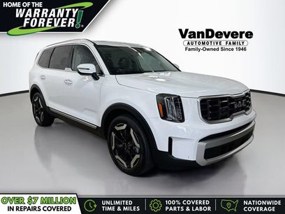 Used 2024 Kia Telluride S w/ S Sunroof Package