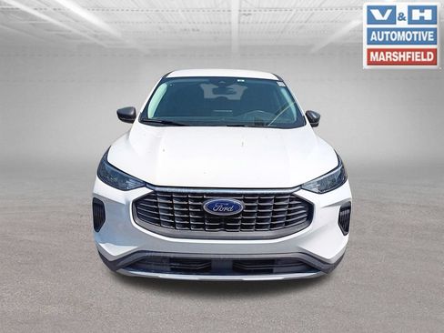Used 2023 Ford Escape Active AWD/4WD image 2