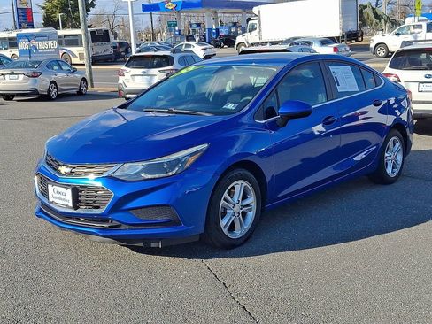 Used 2017 Chevrolet Cruze LT image 6