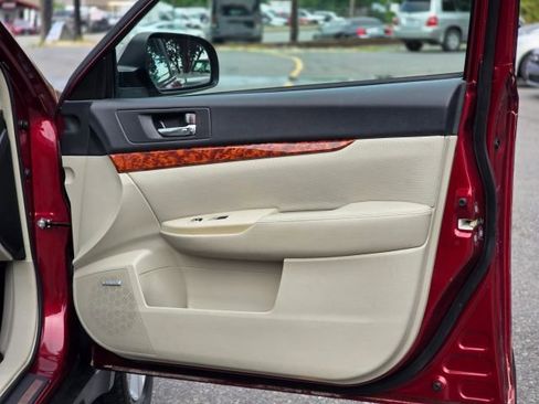 Used 2011 Subaru Outback 3.6R Limited w/ PWR Moonroof Pkg image 27