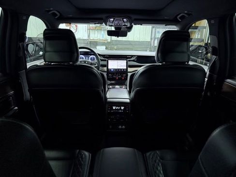 Used 2022 Jeep Grand Cherokee L Summit w/ Advanced Protech Group IV AWD/4WD image 30