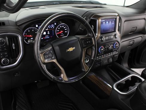 Used 2022 Chevrolet Silverado 2500 High Country w/ Safety Package II AWD/4WD image 9