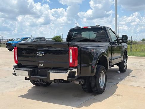 Used 2023 Ford F350 XLT AWD/4WD image 9