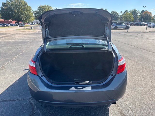 Used 2015 Toyota Corolla LE FWD image 26