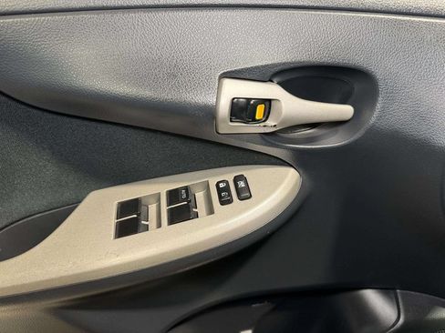 Used 2013 Toyota Corolla S w/ Premium Pkg FWD image 8