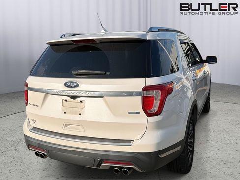 Used 2018 Ford Explorer Platinum AWD/4WD image 8