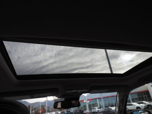 Used 2022 Toyota 4Runner SR5 Premium w/ Moonroof Package image 16