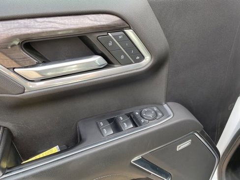 Used 2022 Chevrolet Silverado 1500 LTZ image 12